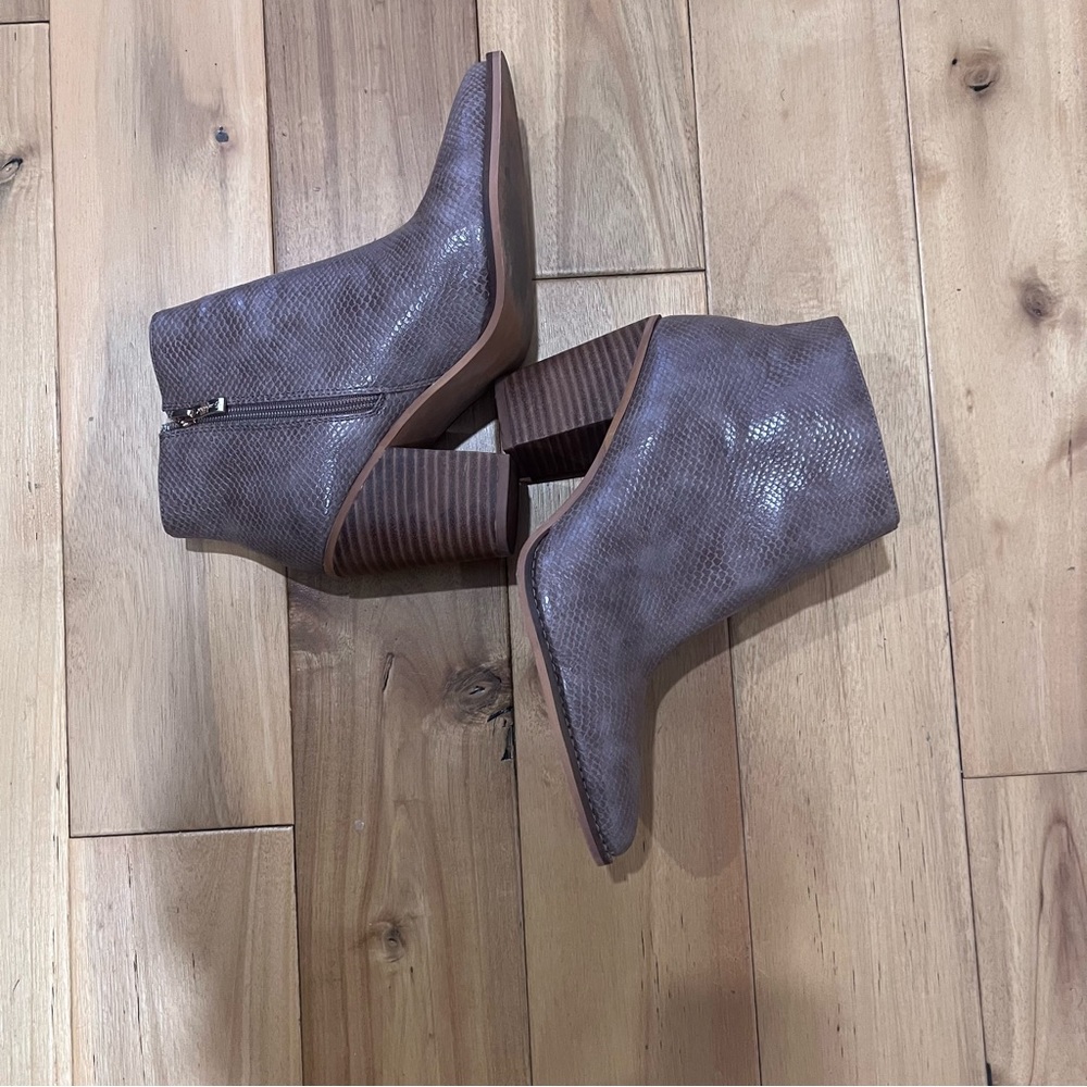 Arider girl tan boots